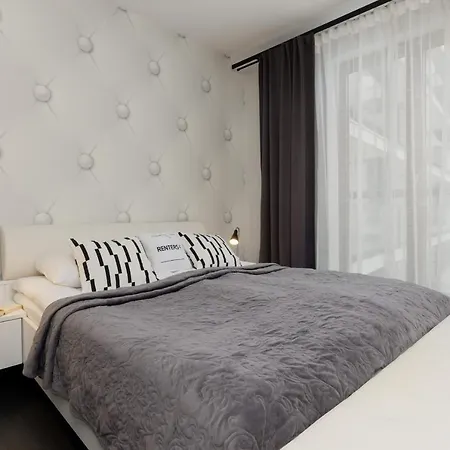 Center Grzybowska 85 With Parking By Renters