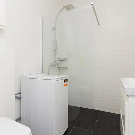 Center Grzybowska 85 With Parking By Renters