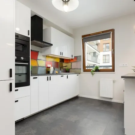 Center Grzybowska 85 With Parking By Renters Apartman Varsó